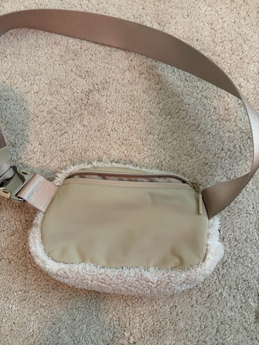 Lululemon Sherpa Crossbody Beige Cream Belt Bag 8x6" Fanny Pack - Picture 6 of 8